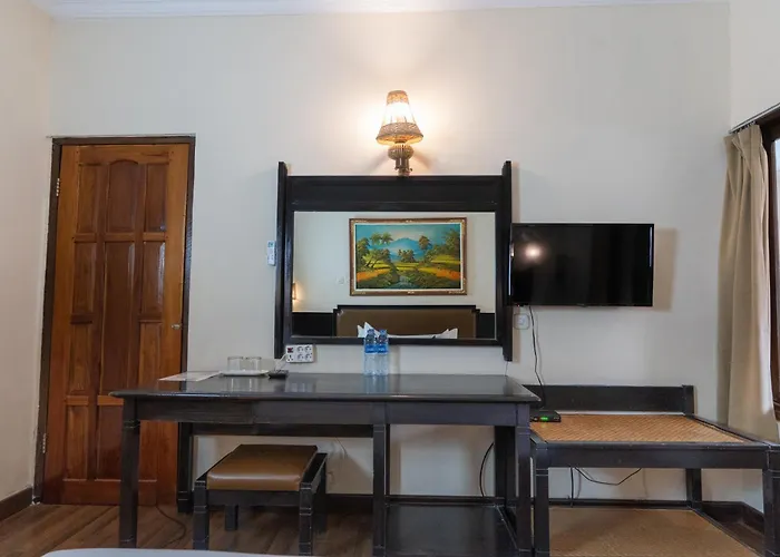 Hotel The Flora Bali 3*